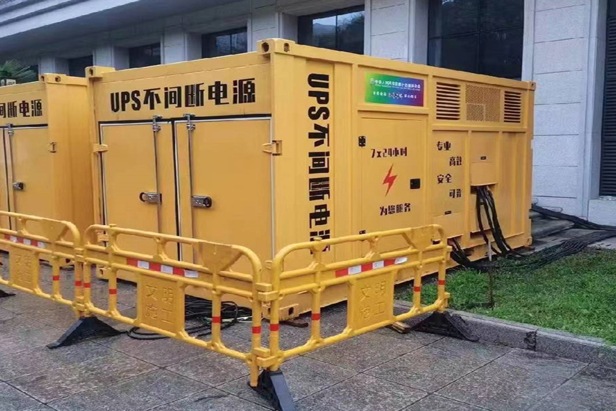 吉首发电机租赁施工现场